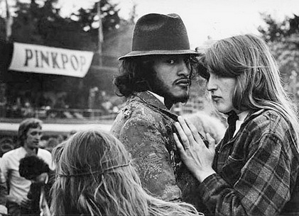 zigeuner met hoed en vriendin 1971