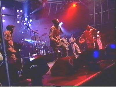 Postmen live in de 3FM tent op Pinkpop '99 (zondag 23 mei)