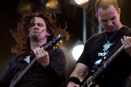 Myles Kennedy en Mark Tremonti