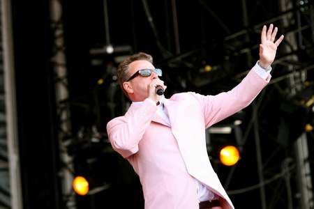 Madness, in pink baggy troussers